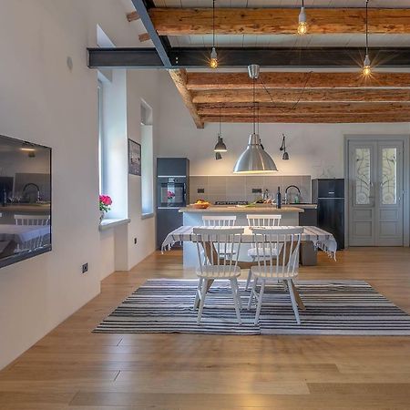 Apartman Bjork Pola Esterno foto