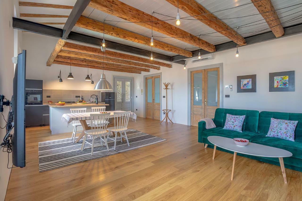 Apartman Bjork Pola Esterno foto