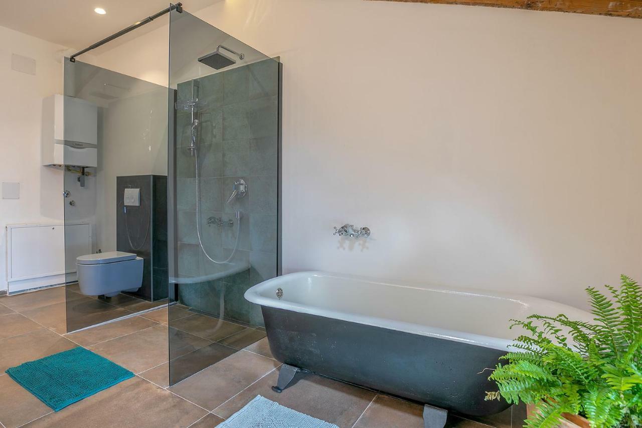 Apartman Bjork Pola Esterno foto