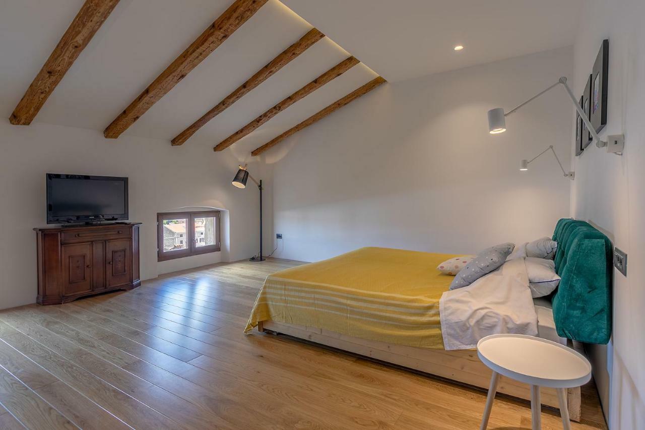 Apartman Bjork Pola Esterno foto